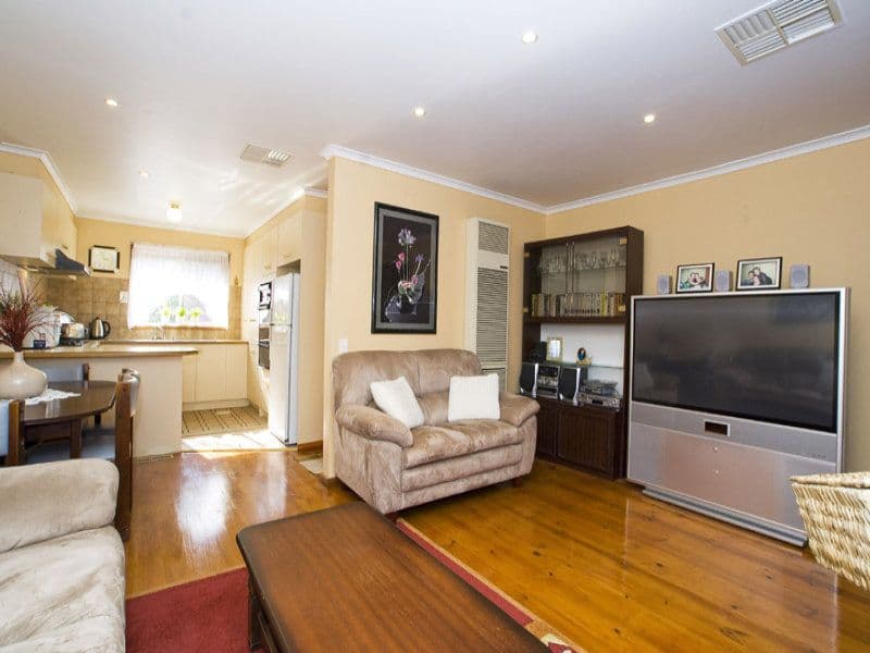 40 Prince of Wales Avenue, MILL PARK VIC 3082, Mill Park - Thumbnail 4