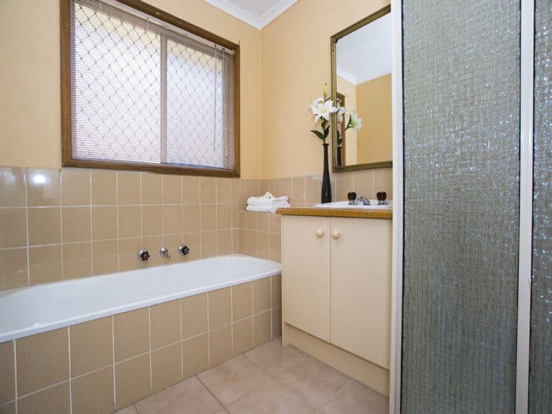 40 Prince of Wales Avenue, MILL PARK VIC 3082, Mill Park - Thumbnail 6