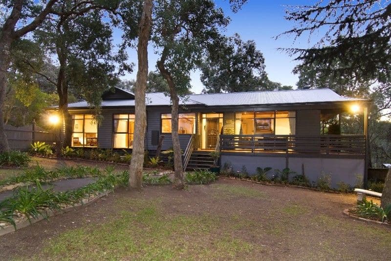 31 Hillcrest Road, ELTHAM VIC 3095, Eltham - Image 1