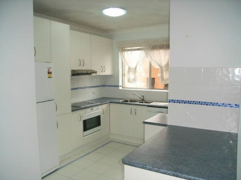 24 Carrington Avenue, HURSTVILLE NSW 2220, Hurstville - Thumbnail 3