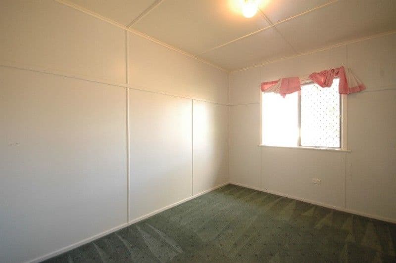 203 Alderley Street, CENTENARY HEIGHTS QLD 4350, Centenary Heights - Thumbnail 5