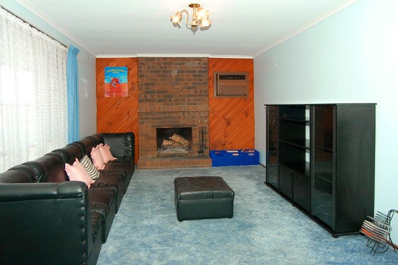 35 Bainbridge Close, CRAIGIEBURN VIC 3064, Craigieburn - Thumbnail 4