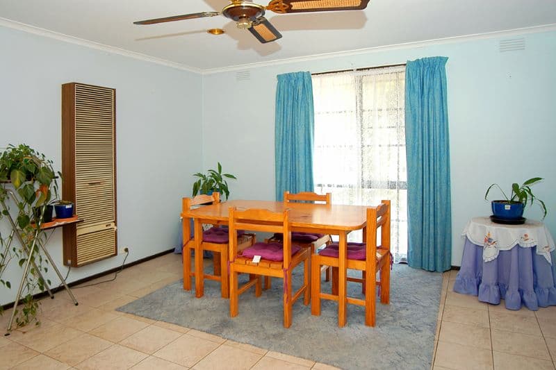 35 Bainbridge Close, CRAIGIEBURN VIC 3064, Craigieburn - Thumbnail 2