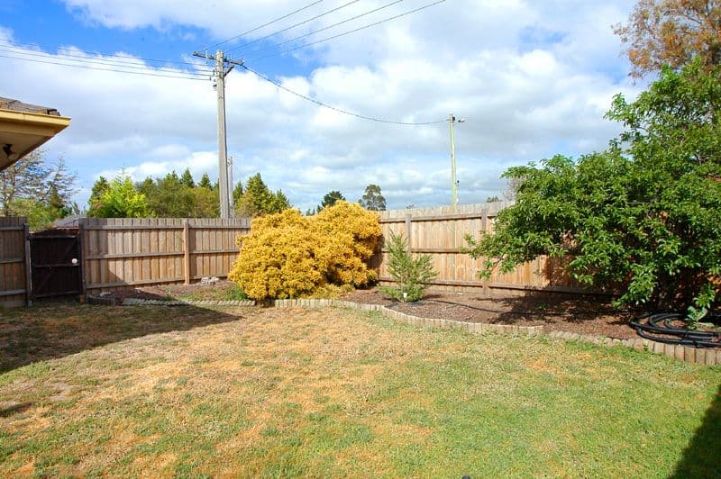 35 Bainbridge Close, CRAIGIEBURN VIC 3064, Craigieburn - Thumbnail 6