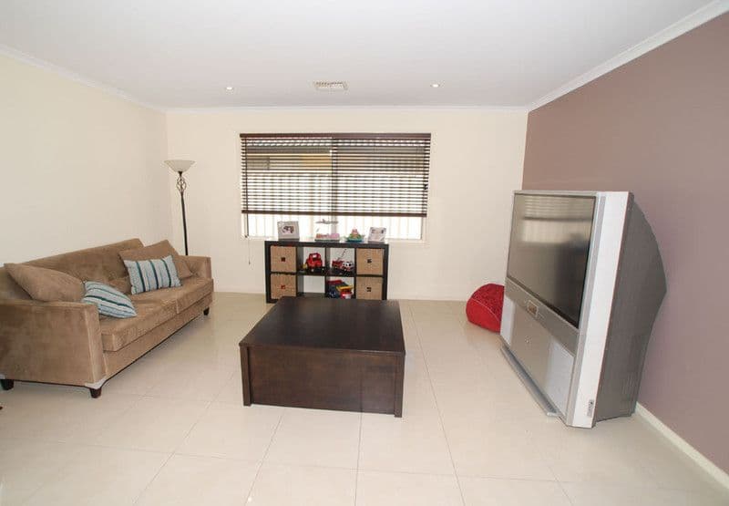 12 Barracoota Crescent, ALDINGA BEACH SA 5173, Aldinga Beach - Thumbnail 2
