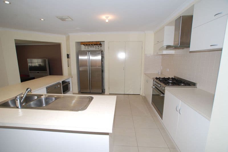 12 Barracoota Crescent, ALDINGA BEACH SA 5173, Aldinga Beach - Thumbnail 3