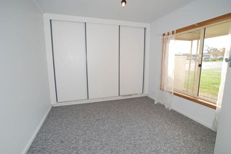2 Anembo Street, O'SULLIVAN BEACH SA 5166, O'Sullivan Beach - Thumbnail 4