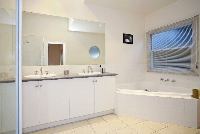 13 White Parade, CHURCHILL VIC 3842, Churchill - Thumbnail 3