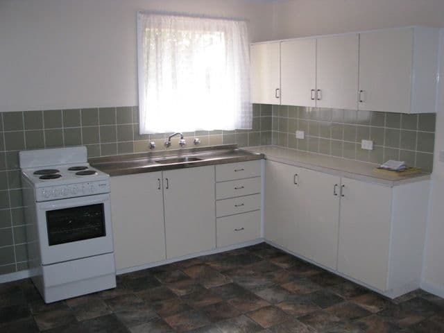 38 Jones Street, BERRI SA 5343, Berri - Thumbnail 2