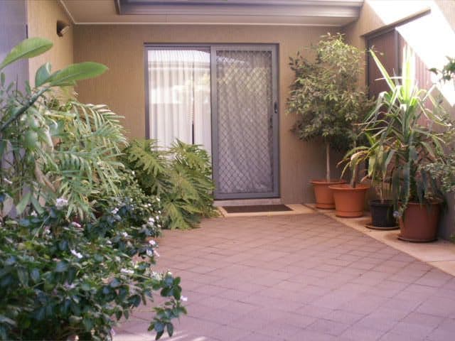 8 Clough Place, ALICE SPRINGS NT 0870, Alice Springs - Thumbnail 3