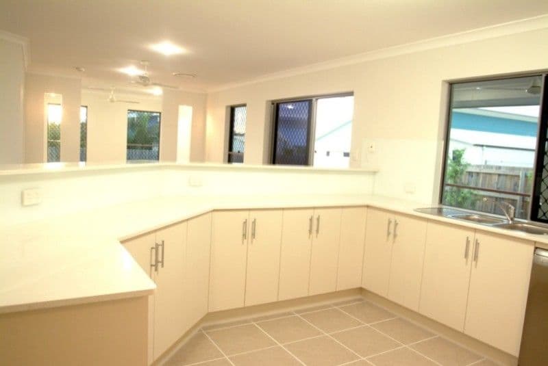 12 Rosemoor Court, GLENELLA QLD 4740, Glenella - Thumbnail 4