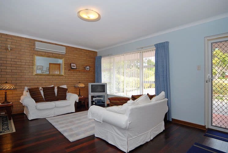26 Temby Avenue, KALAMUNDA WA 6076, Kalamunda - Thumbnail 5