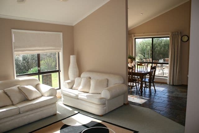 60 Neagles Rock Road, CLARE SA 5453, Clare - Thumbnail 4