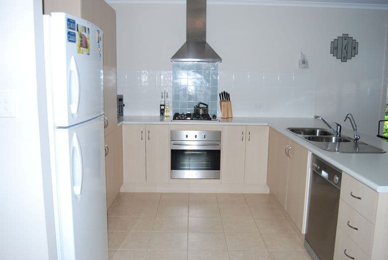 28 Antonio Street, HUNTFIELD HEIGHTS SA 5163, Huntfield Heights - Thumbnail 4