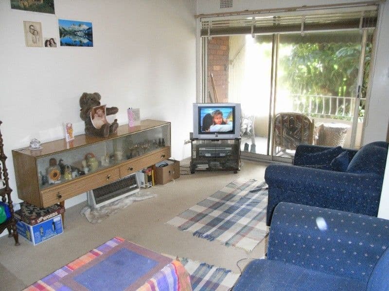 81 Queens Road, HURSTVILLE NSW 2220, Hurstville - Thumbnail 2