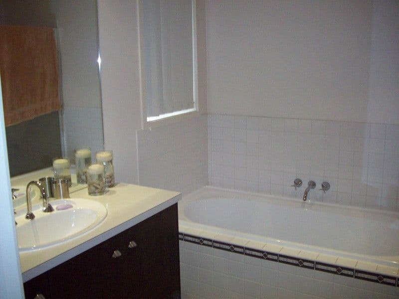 11 Westmill Vista, MELTON VIC 3337, Melton - Thumbnail 3