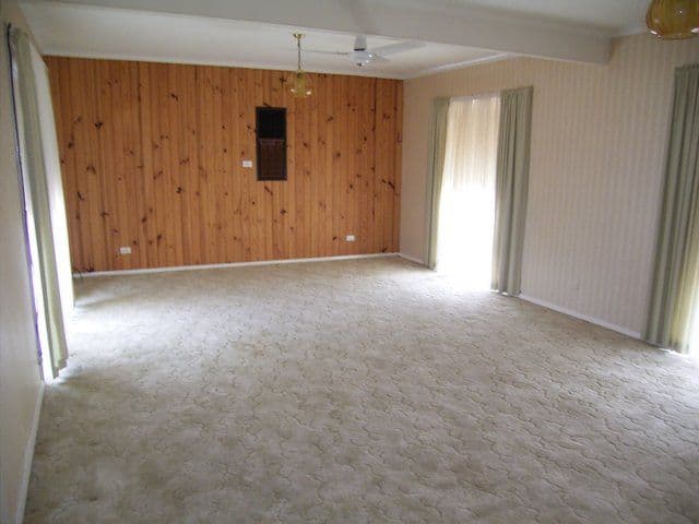 383 Dale Crescent, LAVINGTON NSW 2641, Lavington - Thumbnail 4