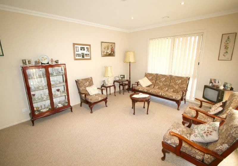 110 St Helena Road, GREENSBOROUGH VIC 3088, Greensborough - Thumbnail 3