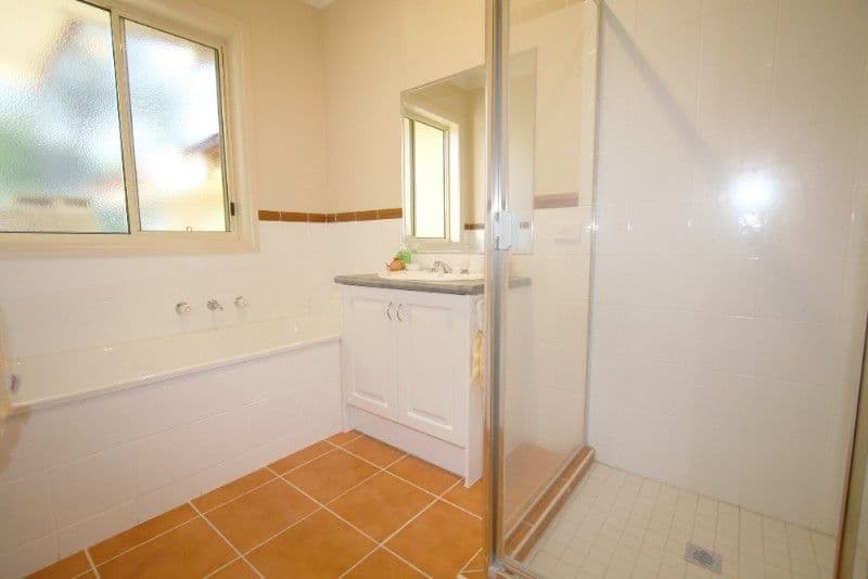 110 St Helena Road, GREENSBOROUGH VIC 3088, Greensborough - Thumbnail 6