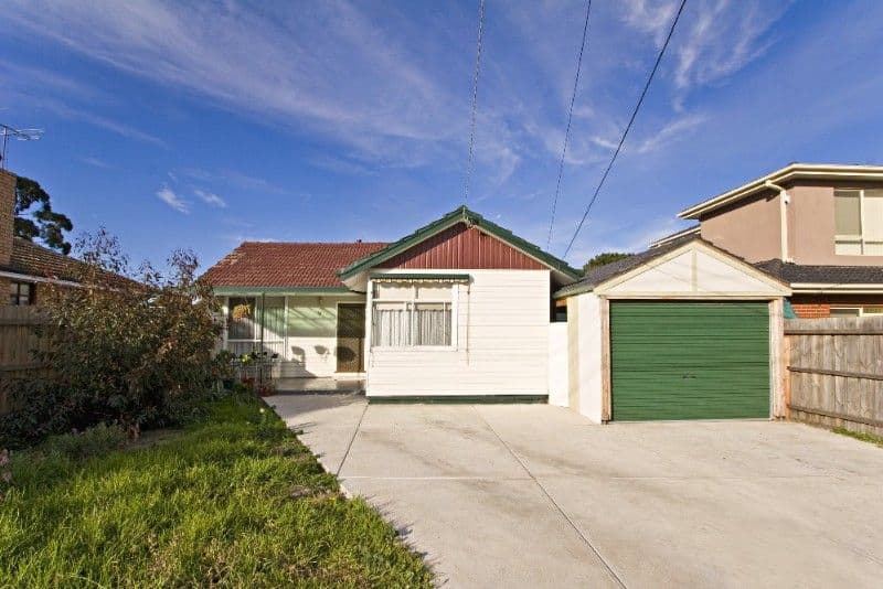 70 Leonard Avenue, GLENROY VIC 3046, Glenroy - Thumbnail 2