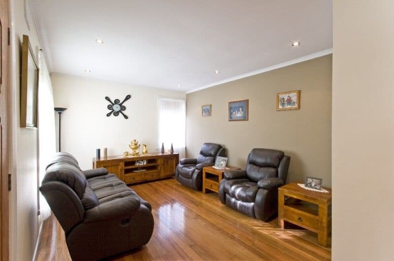 70 Leonard Avenue, GLENROY VIC 3046, Glenroy - Thumbnail 3