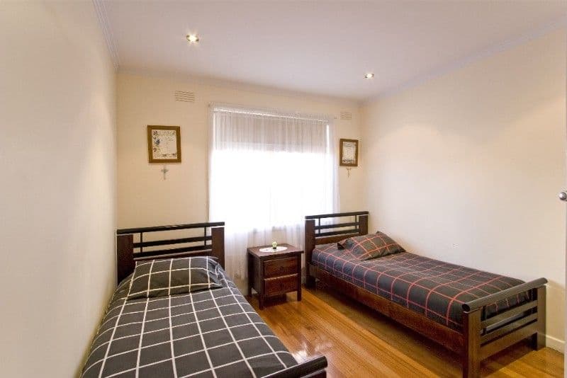 70 Leonard Avenue, GLENROY VIC 3046, Glenroy - Thumbnail 5