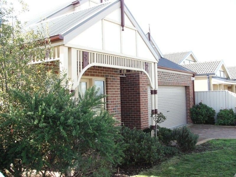 46 Flinders Chase, PAKENHAM VIC 3810, Pakenham - Image 1