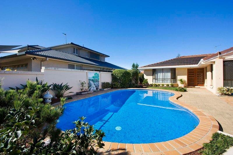 24 Compass Court, MERMAID WATERS QLD 4218, Mermaid Waters - Thumbnail 2