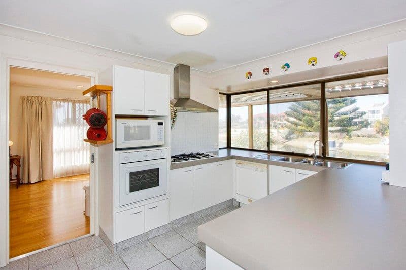 24 Compass Court, MERMAID WATERS QLD 4218, Mermaid Waters - Thumbnail 5