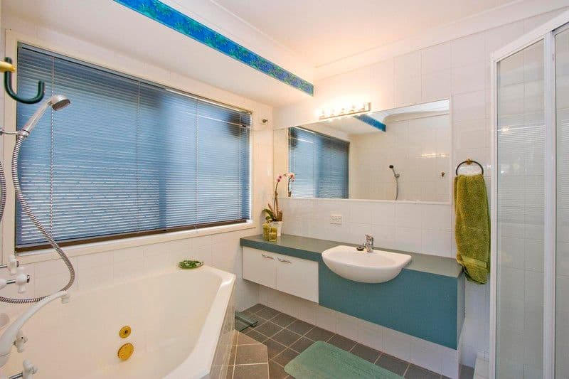 24 Compass Court, MERMAID WATERS QLD 4218, Mermaid Waters - Thumbnail 7