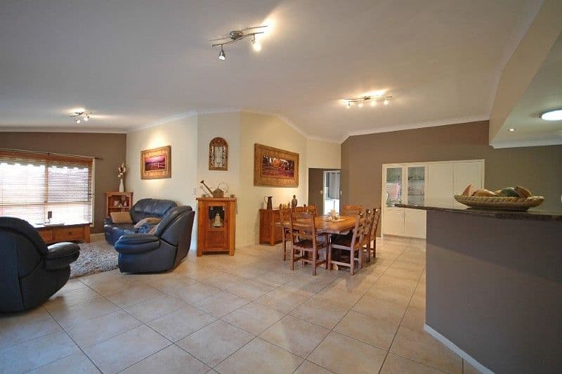 44 Oregon Way, OXENFORD QLD 4210, Oxenford - Thumbnail 6