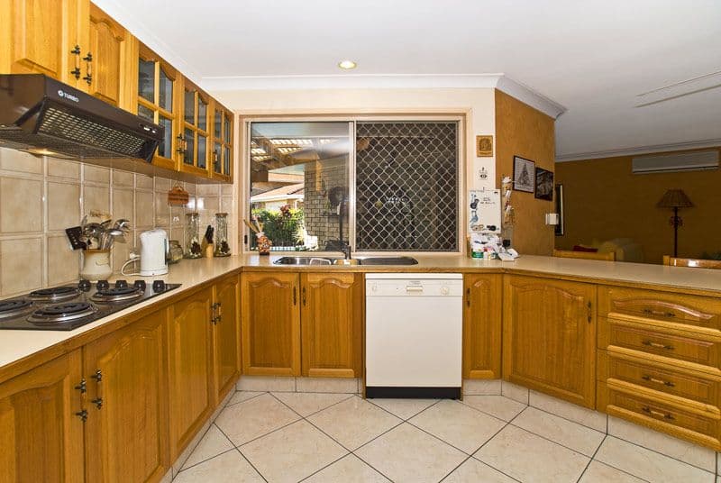 9 Elsemore Court, CARRARA QLD 4211, Carrara - Thumbnail 3