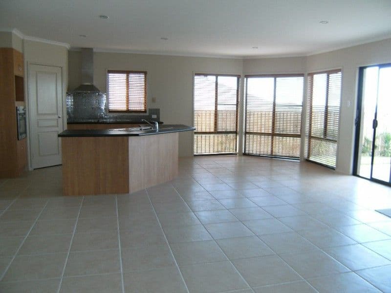 10 Penneshaw Crescent, ORMEAU QLD 4208, Ormeau - Image 1