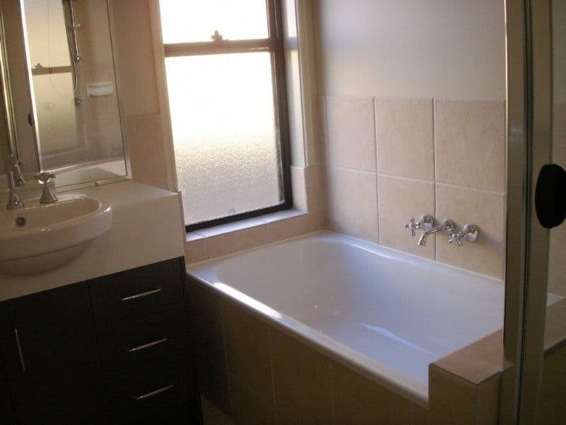 10 Penneshaw Crescent, ORMEAU QLD 4208, Ormeau - Thumbnail 8