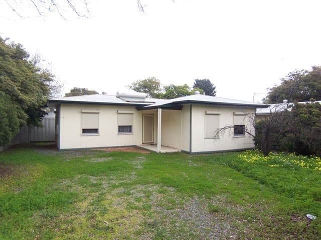 45 Lyons Road, WINDSOR GARDENS SA 5087, Windsor Gardens - Image 1