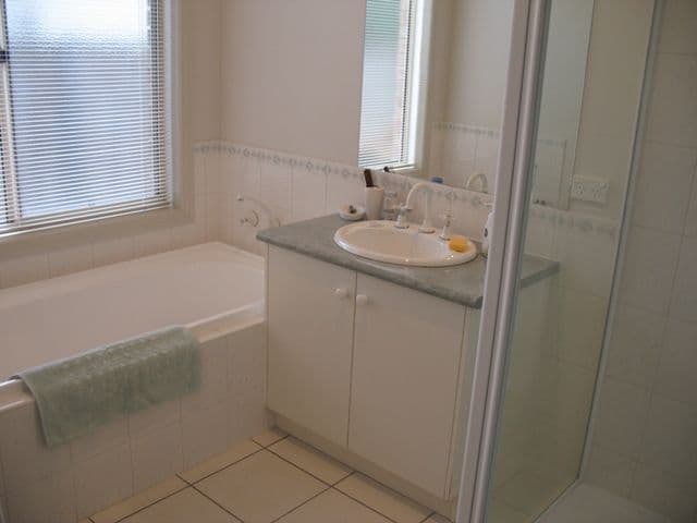 25 Lockett Drive, WARRNAMBOOL VIC 3280, Warrnambool - Thumbnail 8