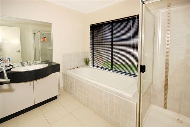 18 Mittagong Rise, CRAIGIEBURN VIC 3064, Craigieburn - Thumbnail 5