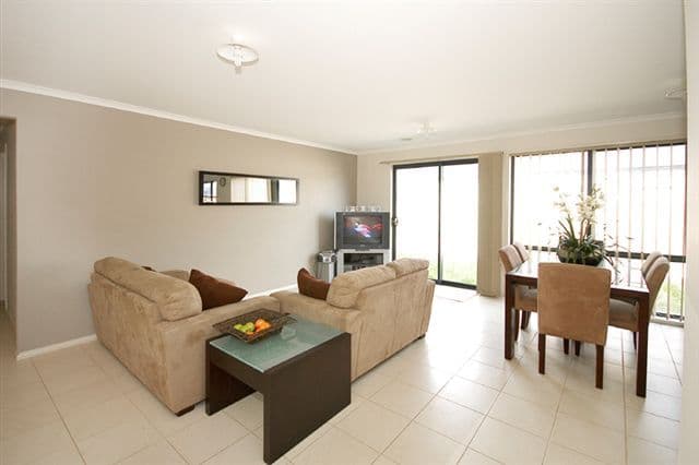 18 Mittagong Rise, CRAIGIEBURN VIC 3064, Craigieburn - Thumbnail 6