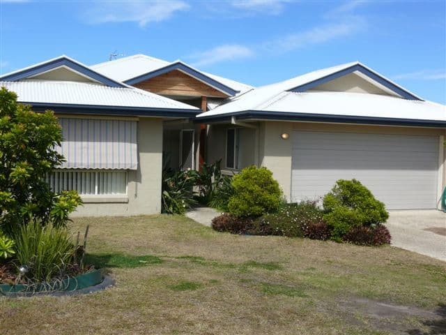 11 Davies Street, PACIFIC PINES QLD 4211, Pacific Pines - Thumbnail 2