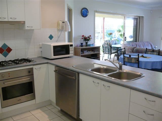 11 Davies Street, PACIFIC PINES QLD 4211, Pacific Pines - Thumbnail 7
