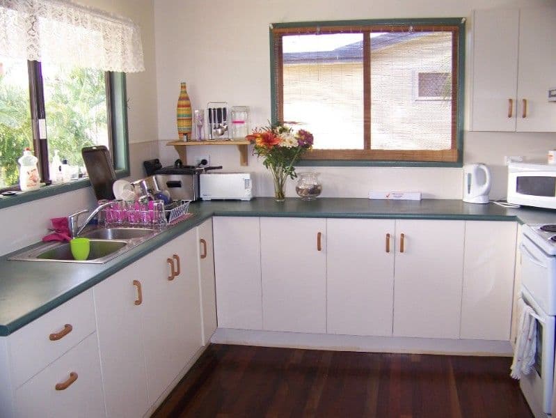 19 Standish Street, NORMAN GARDENS QLD 4701, Norman Gardens - Thumbnail 2