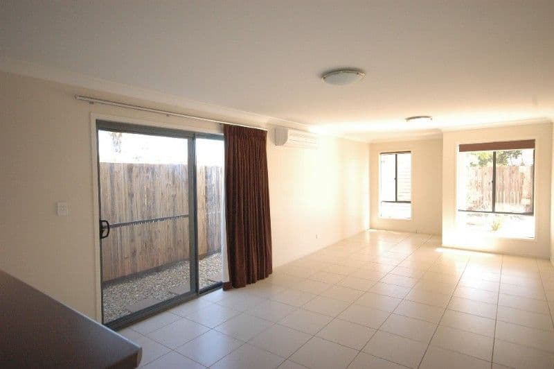 8 Gatfield Street, NEWTOWN QLD 4350, Newtown - Thumbnail 4