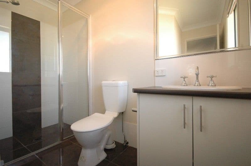 8 Gatfield Street, NEWTOWN QLD 4350, Newtown - Thumbnail 6