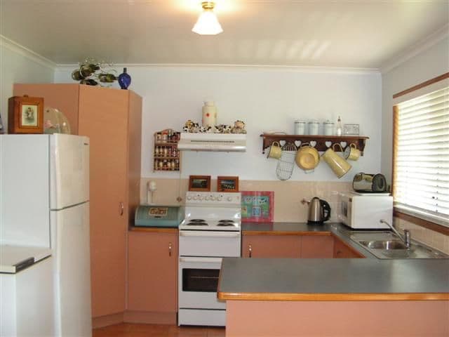 247 Edwardes Street, ROMA QLD 4455, Roma - Thumbnail 2