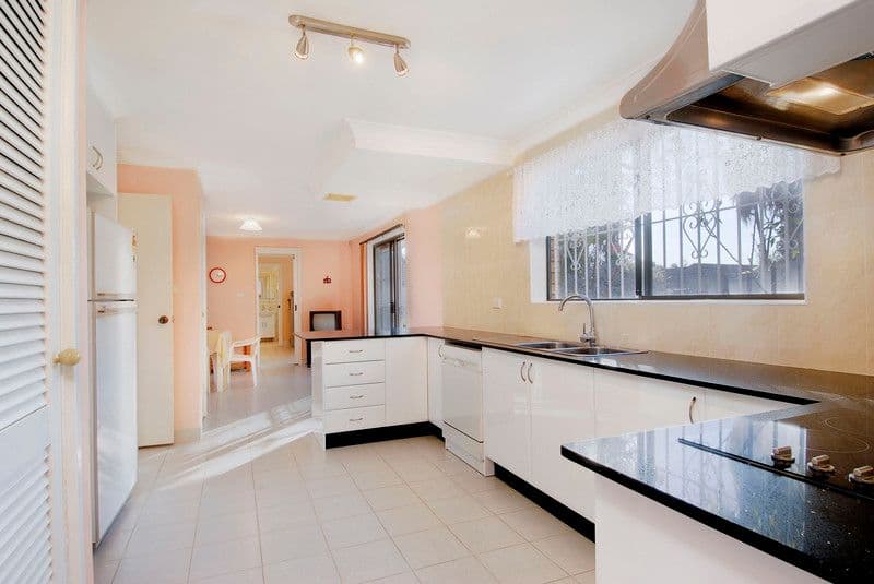35 Greenbank Drive, GLENHAVEN NSW 2156, Glenhaven - Thumbnail 2