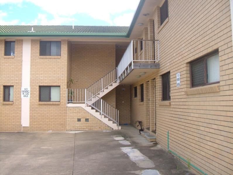 54 Chablis Court Oceanic Drive, MERMAID WATERS QLD 4218, Mermaid Waters - Thumbnail 2