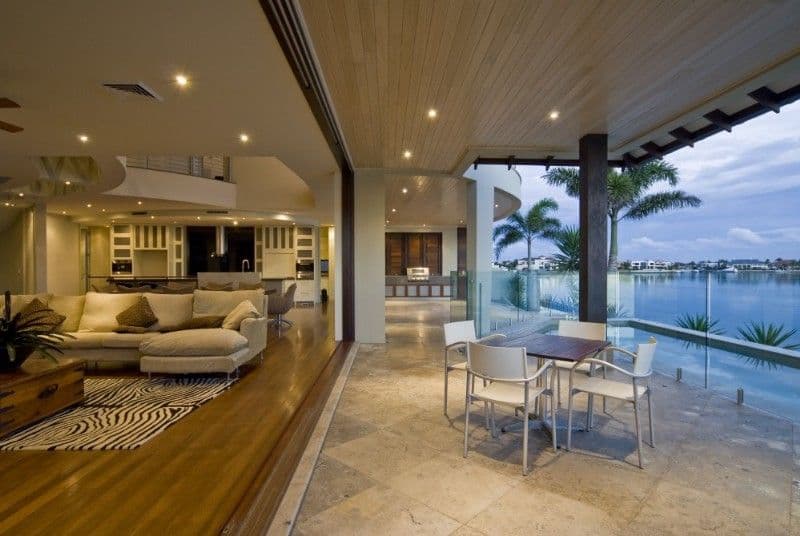 34 Hampton Court, PARADISE POINT QLD 4216, Paradise Point - Thumbnail 2