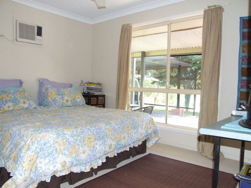 874 Yeppoon Road, IRONPOT QLD 4610, Ironpot - Thumbnail 6