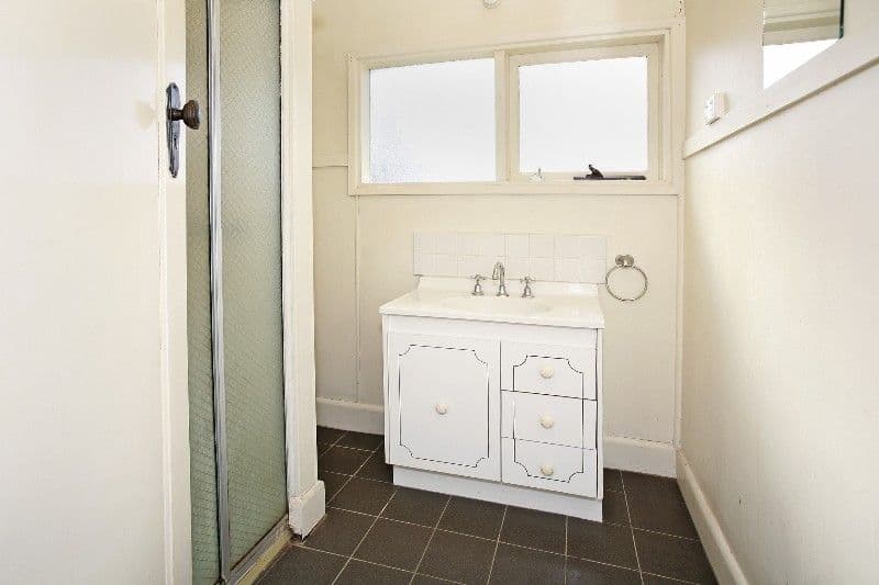 18 Addis Street, GEELONG WEST VIC 3218, Geelong West - Thumbnail 4