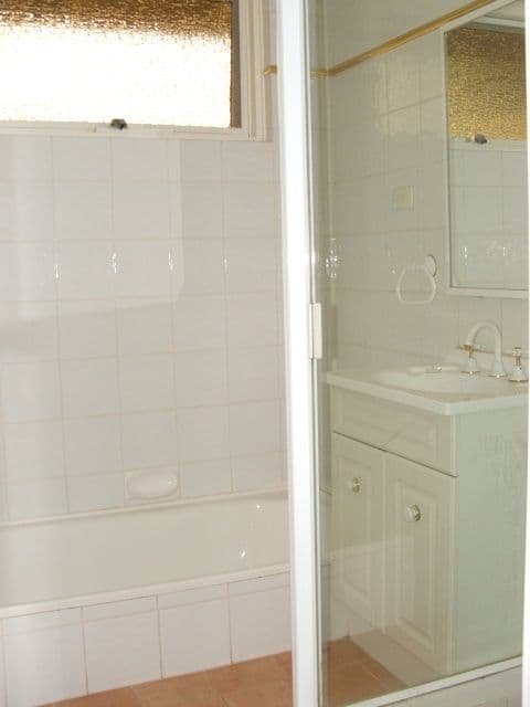 15 Hybanthus Road, RIVERTON WA 6148, Riverton - Thumbnail 2